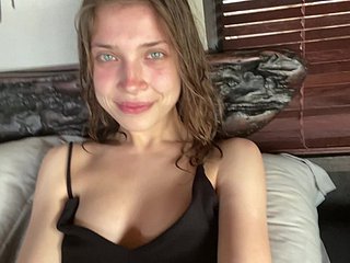 Sexo muy aventurado con A Mini Cutie - 4K 60FPS chica selfie