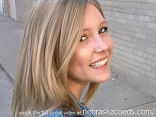 Pieprzona niesamowita gorąca blondynki dziewczyna filmowana przez byłego chłopaka