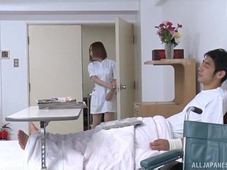 Restless medical centre porn between a hot Japanese nurse and a patient