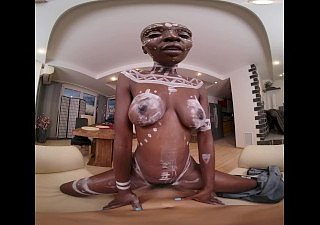 VRConk Icy principessa africana arrapata ama scopare ragazzi bianchi porno VR
