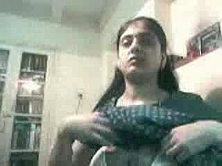 ウェブカメラ妊娠中のインドのカップルのクソ -  Kurb