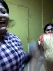 indian college girls titillating dance