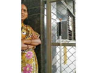 Rudra aunty quarters maid